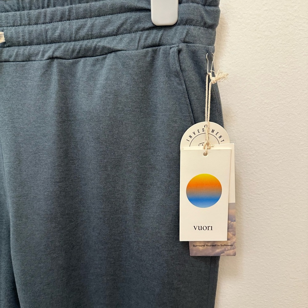 NWT Vuori Performance Jogger in Lake Heather Size L